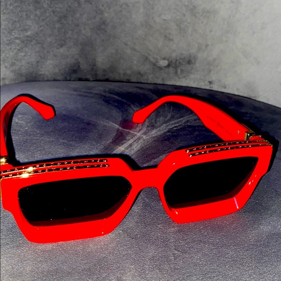 LOUIS VUITON GLASSES - Picture 3 of 3